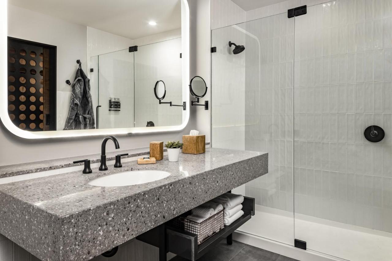 One-Bedroom Suite,1140250813:JPEG