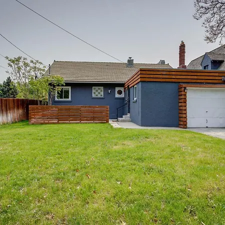 Pet-Friendly Denver Home Fireplace And Fenced Yard!-2