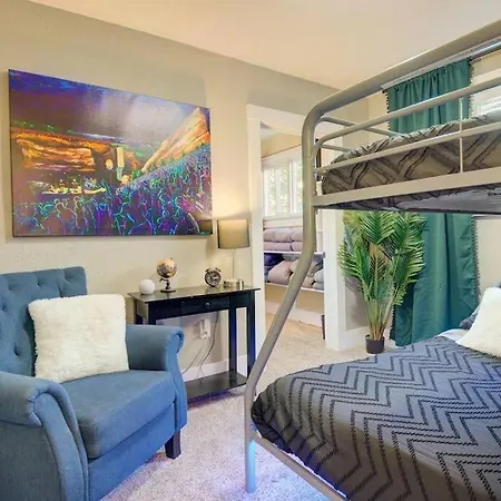 Lux Bach Retreat Prime Location 420Ok Sleeps 20-3